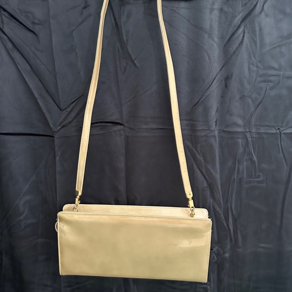 Vintage Valle Verde, tan suede with zebra style stripe in front of clutch bag. - Picture 2 of 6